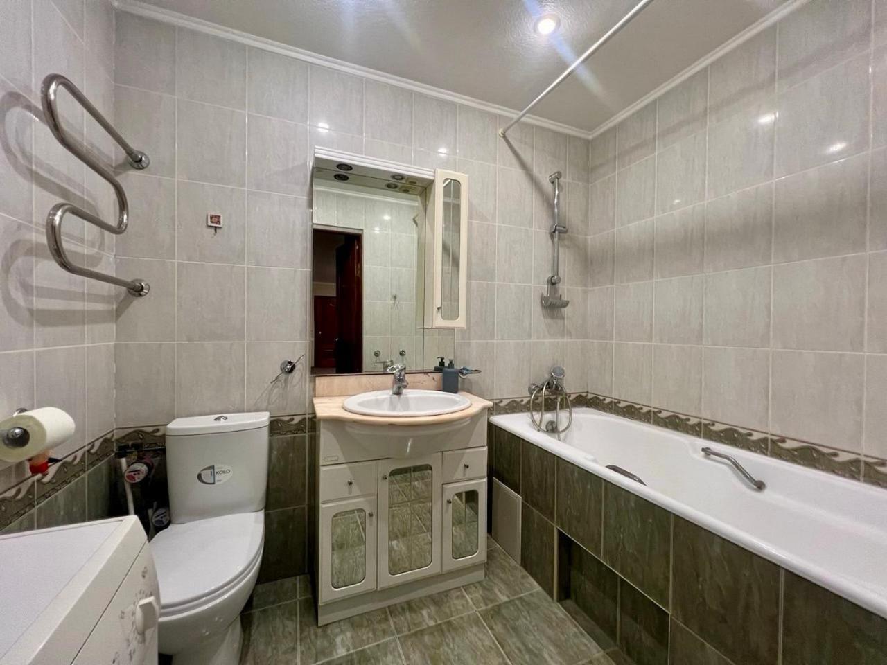 Apartment In The Center Of Київ Екстер'єр фото