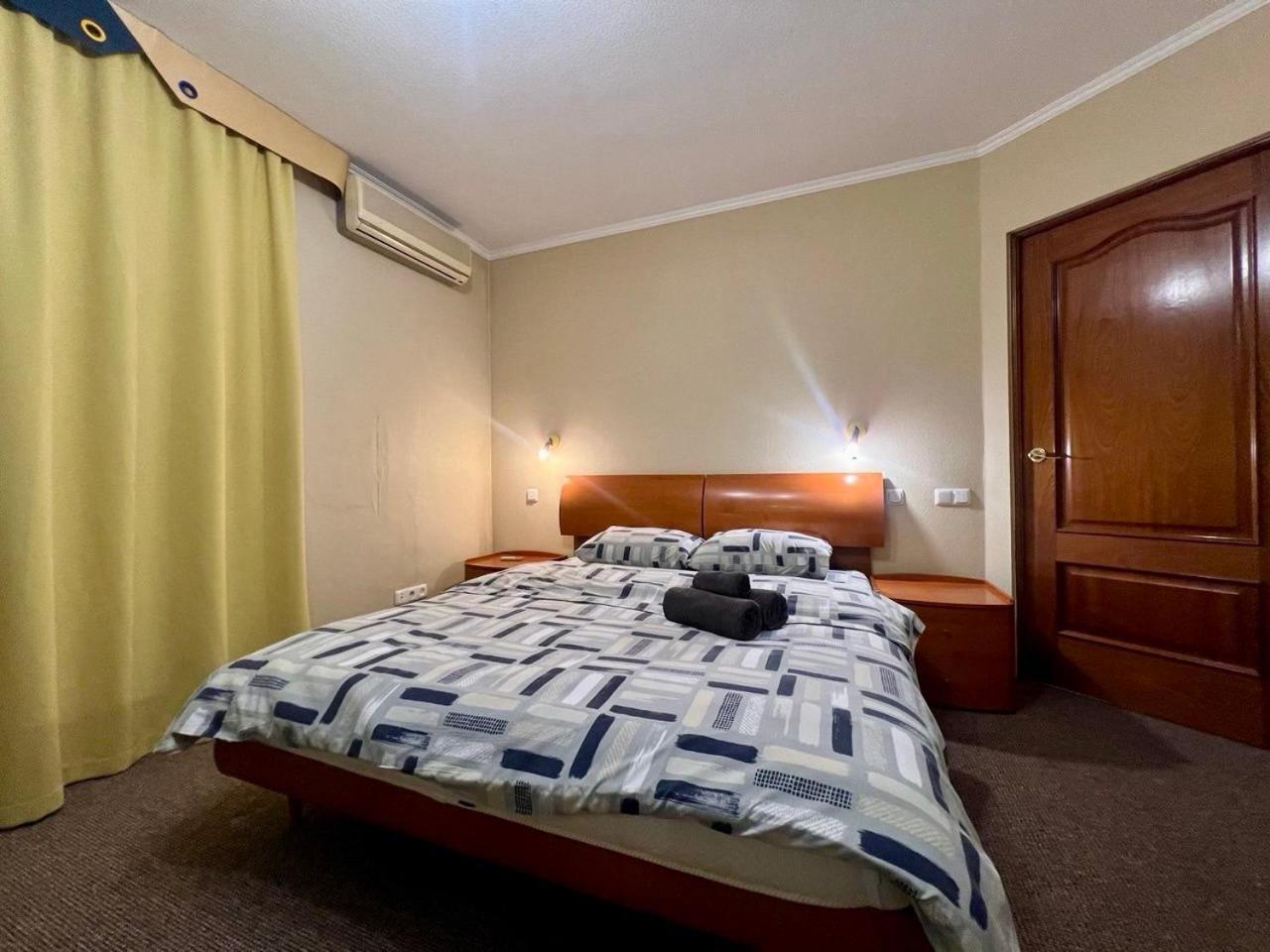 Apartment In The Center Of Київ Екстер'єр фото