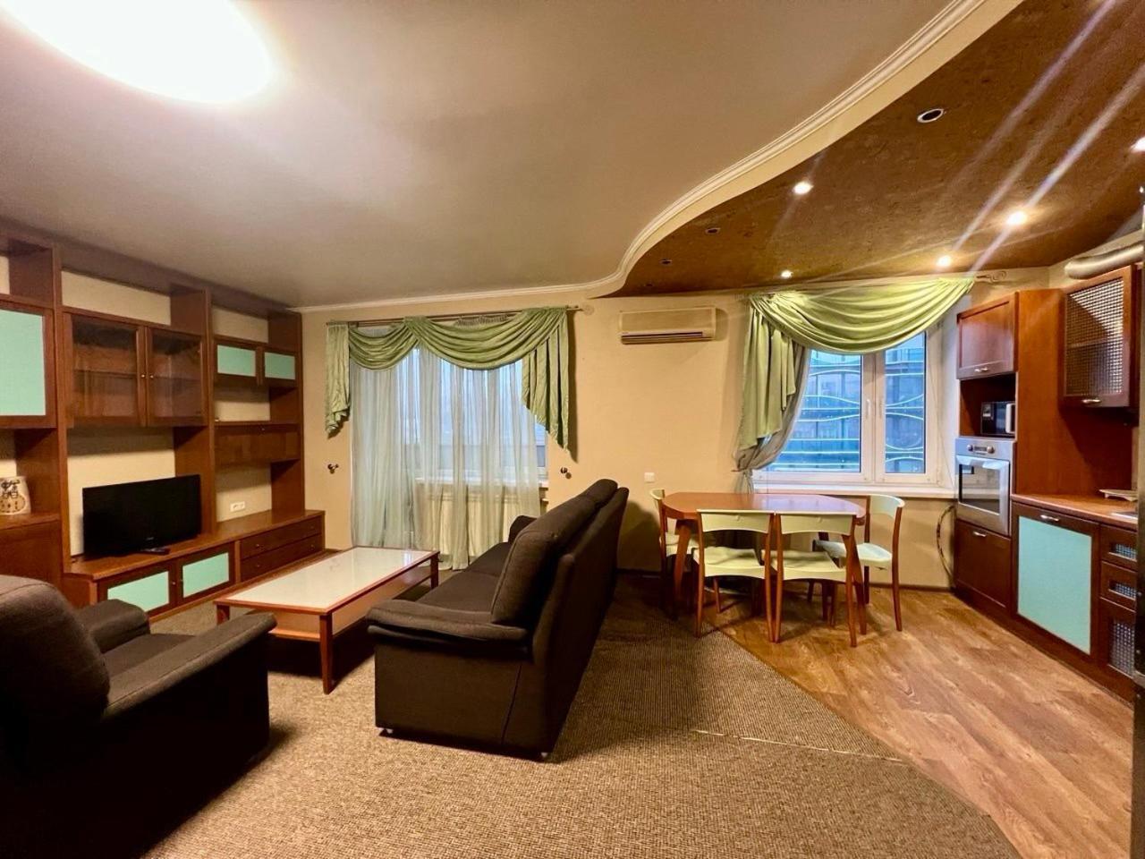 Apartment In The Center Of Київ Екстер'єр фото